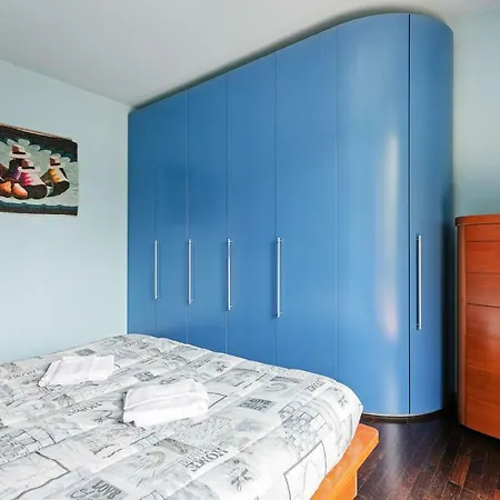 Lake & Olmo Apartment *